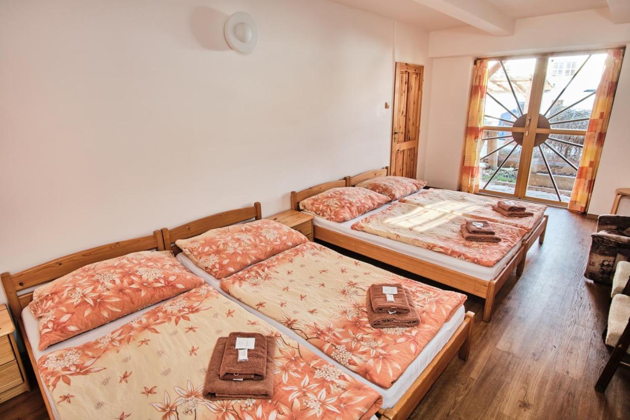 Hotel Strnadovsky Mlyn Jesenice  Exterior foto